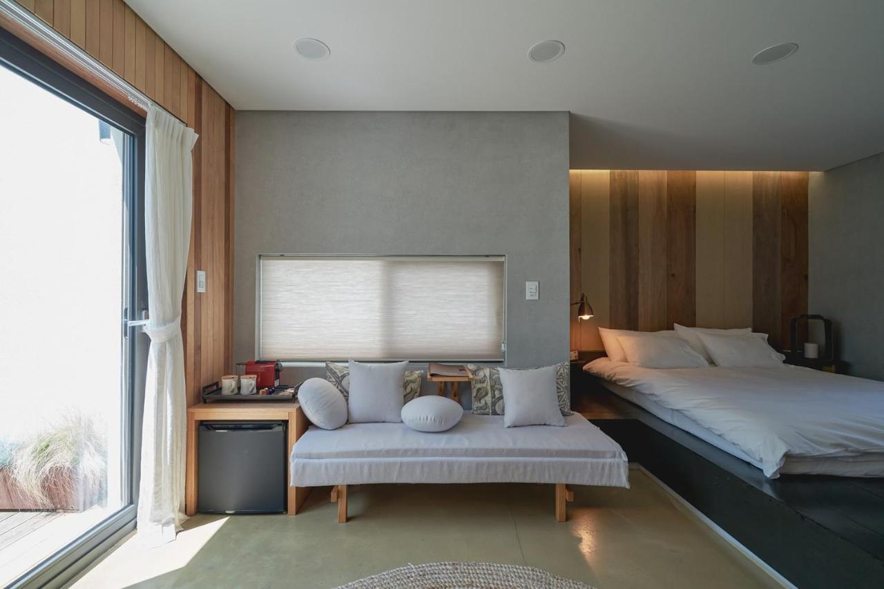 Bed and Breakfast Scenery After Rain Yangyang Exterior foto